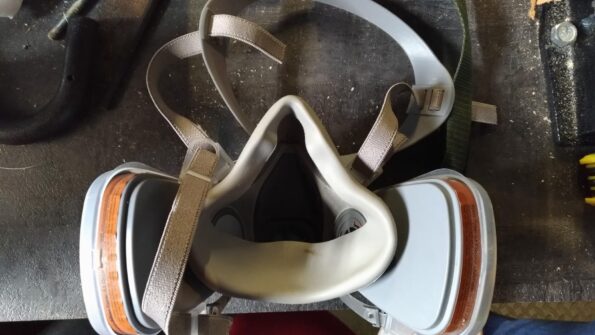 Image #1 de Golden eyes